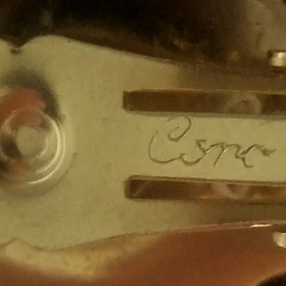 Vintage Signed CORO Gold Tone Polished Abstract Dome Earrings, Clip-on - Picture 4 of 4